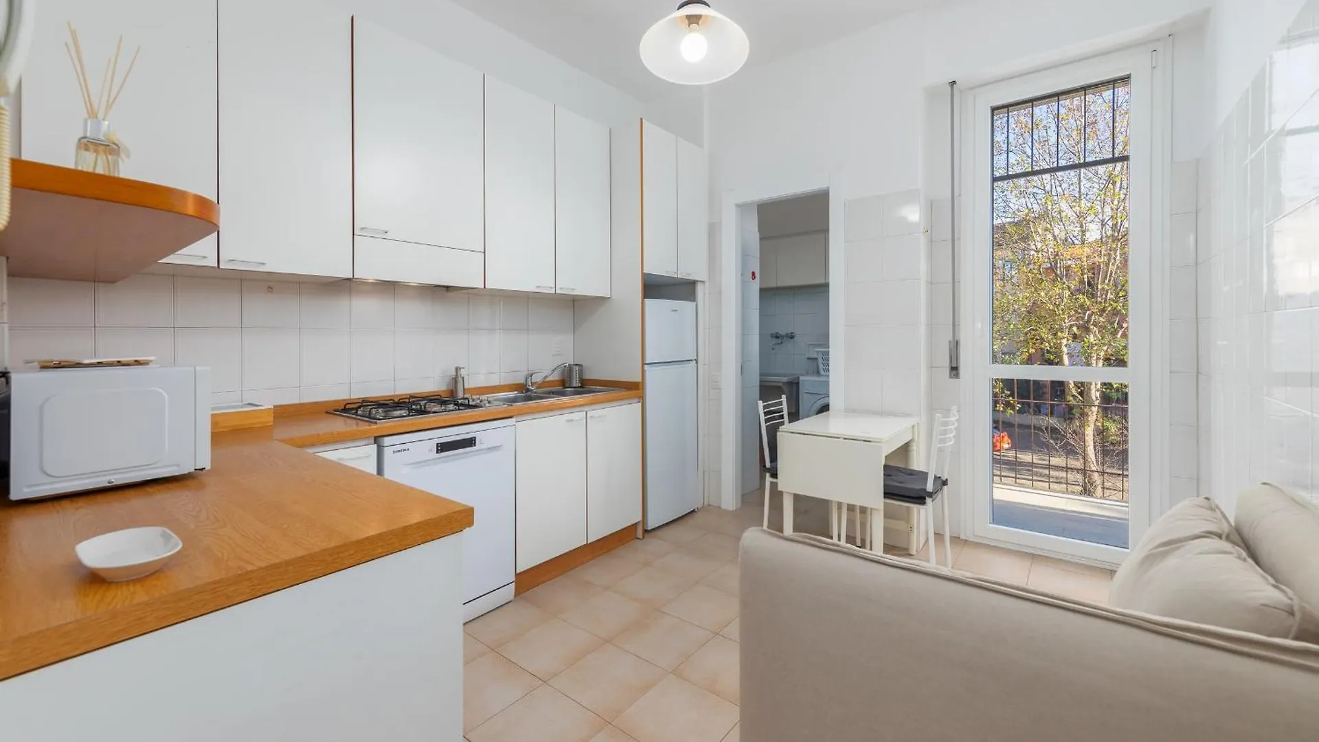 דירות מילאנו Free Private Parking - 5 Min To Metro - Access Control Guard - Quiet 0*,